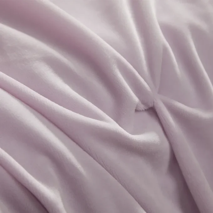 Kiss Pleat Micromink Comforter Set