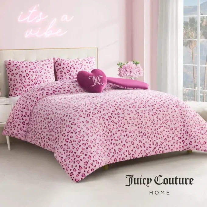 Plush Reversible Leopard Hearts Comforter Set